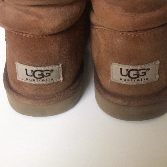 Ugg - Picture 2 of 3
